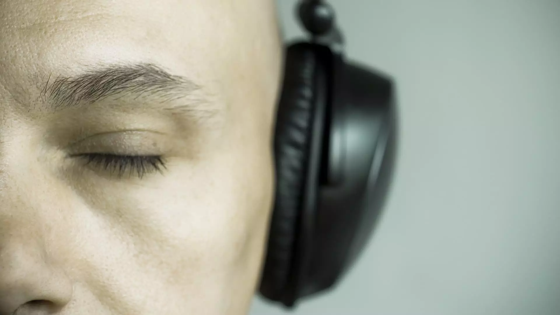 The Evolution of Spotify’s AI DJ: Balancing Familiarity and Novelty