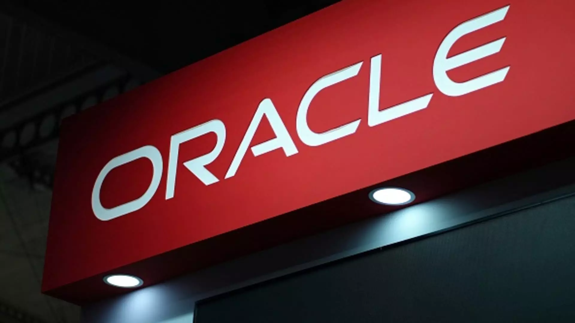 Oracle Boosts Generative AI Capabilities Amid Cloud Competition