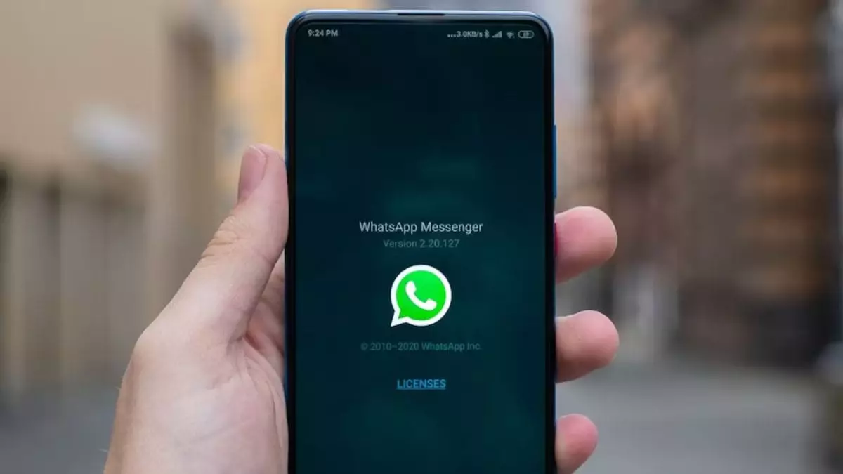 WhatsApp Feature Update: Blocking Unknown Messages and Status Update Reactions