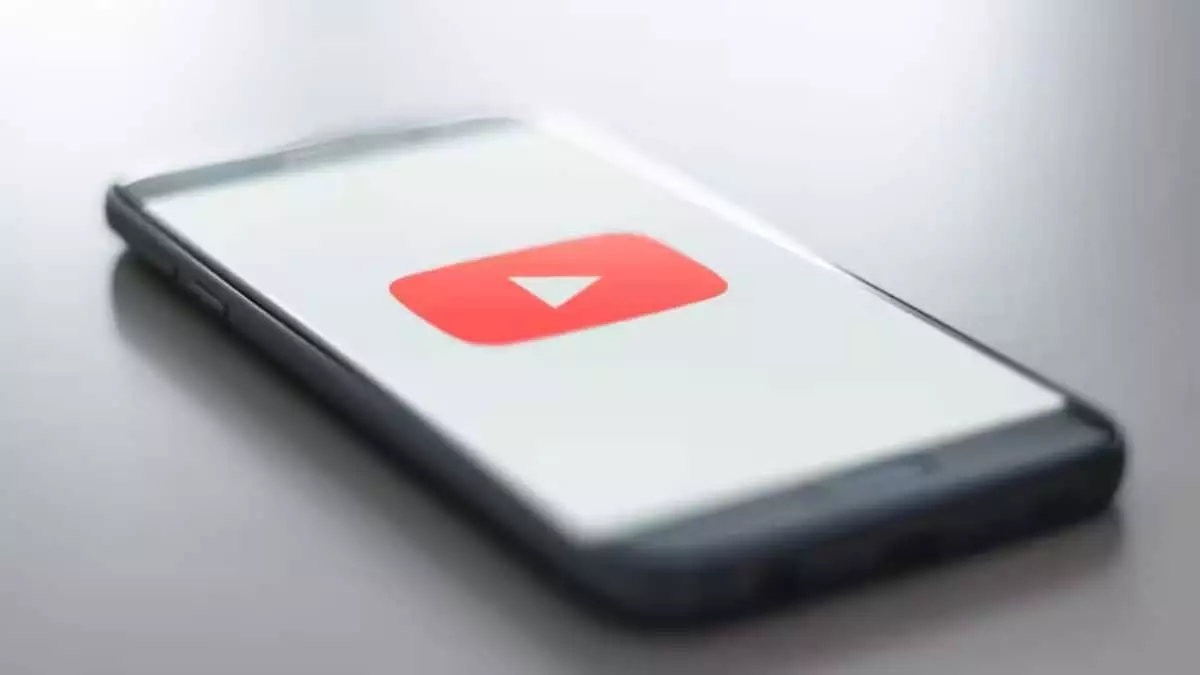 YouTube Communities and Hype: A New Era for Engagement and Discovery