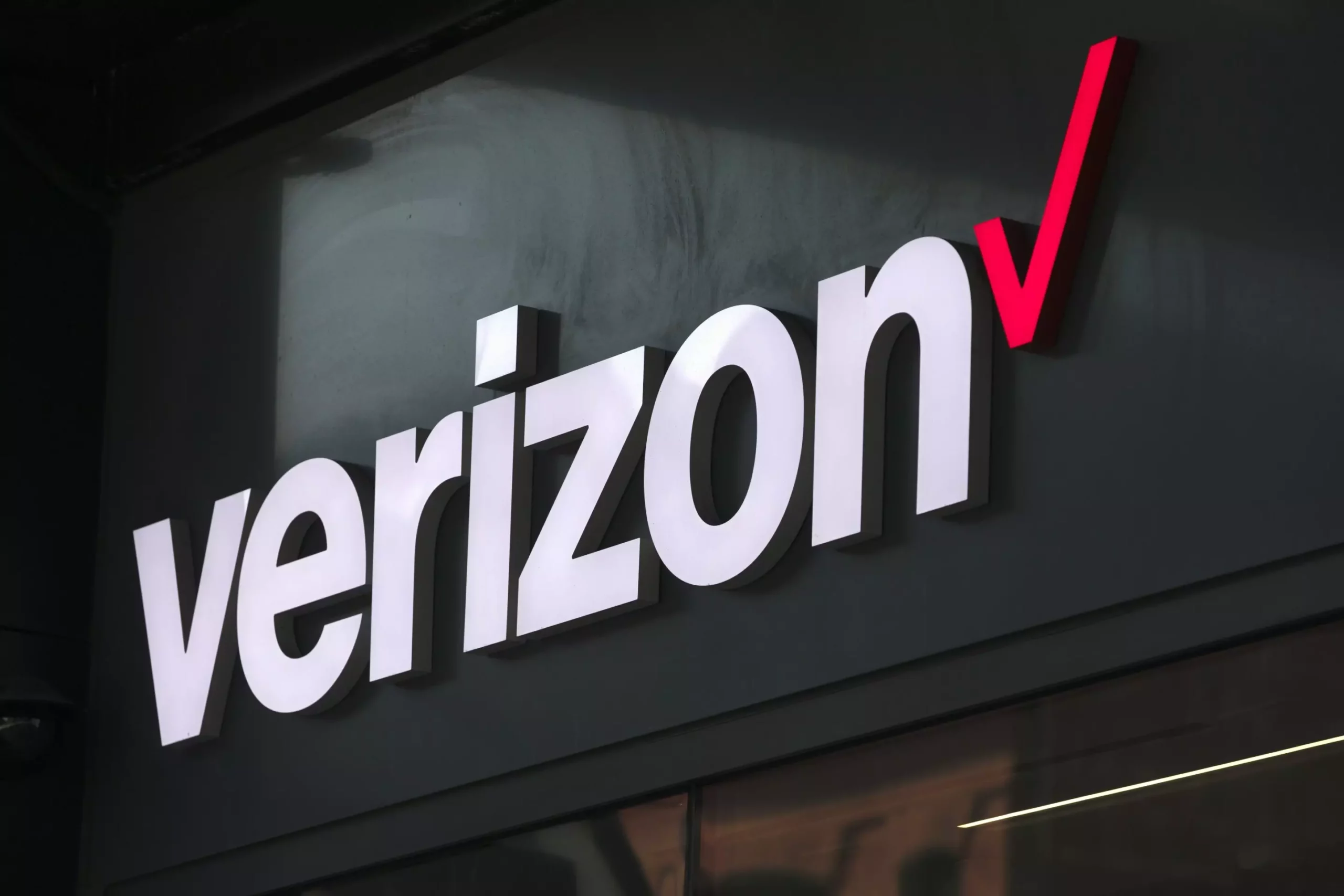 Nationwide Verizon Outage Highlights Vulnerabilities in Cellular Service